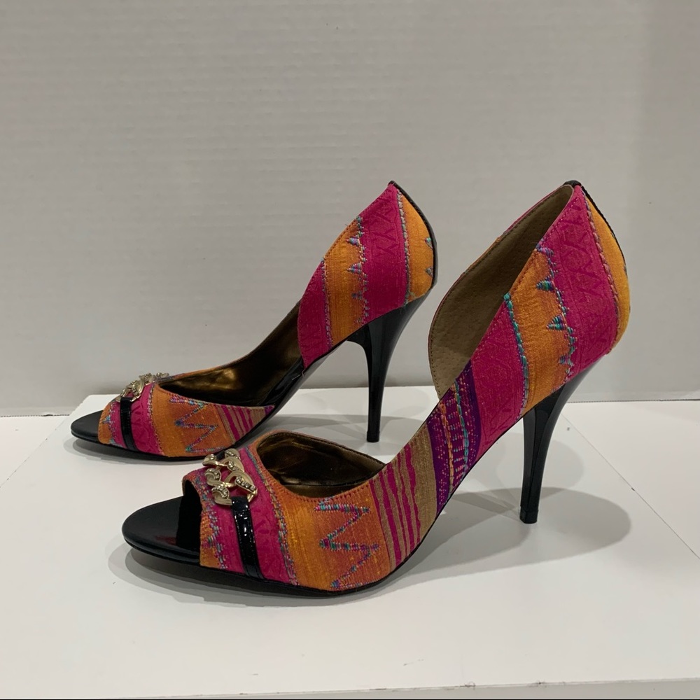 Carlos Santana Multicolor Pumps. Size 9.5